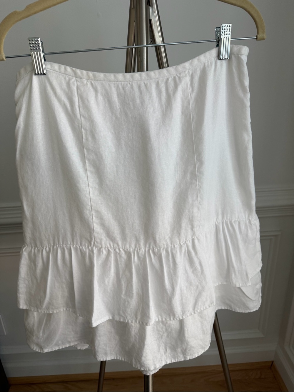 Loft Minimalist 100% Linen White Ruffled Tiered Skirt Size 6